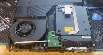 Playstation 4 Slim / Pro