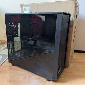 Računalniško ohišje Fractal Meshify 2 XL + 7 RGB Ventilatorjev [RABLJENO]